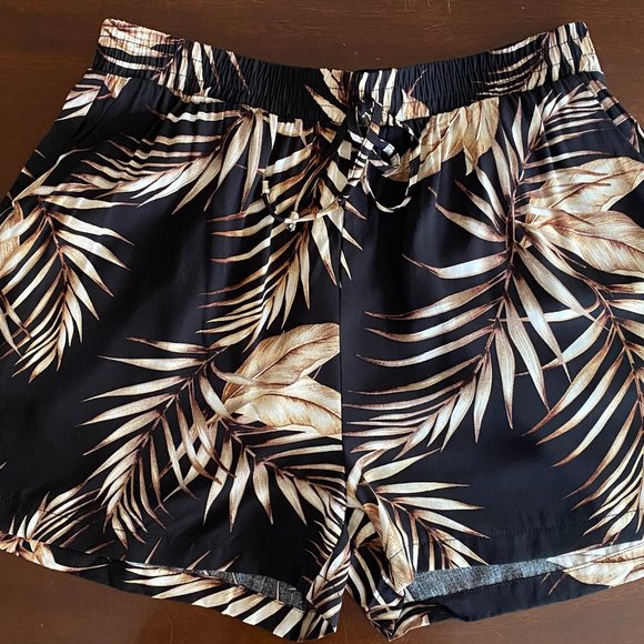 Tropical Shorts - Picture 1 of 1
